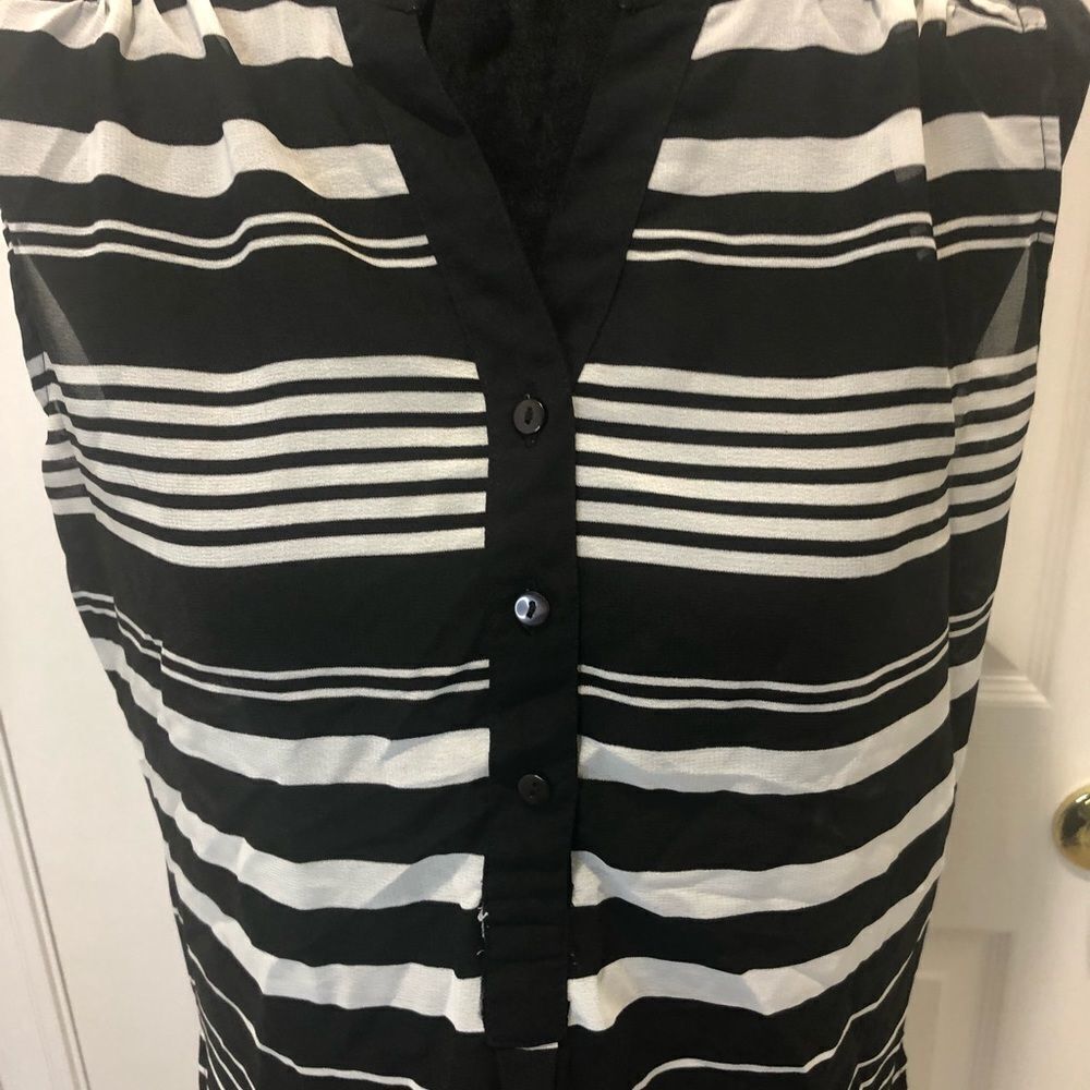 Live 4 Truth black and white sleeveless sheer top - Picture 6 of 7